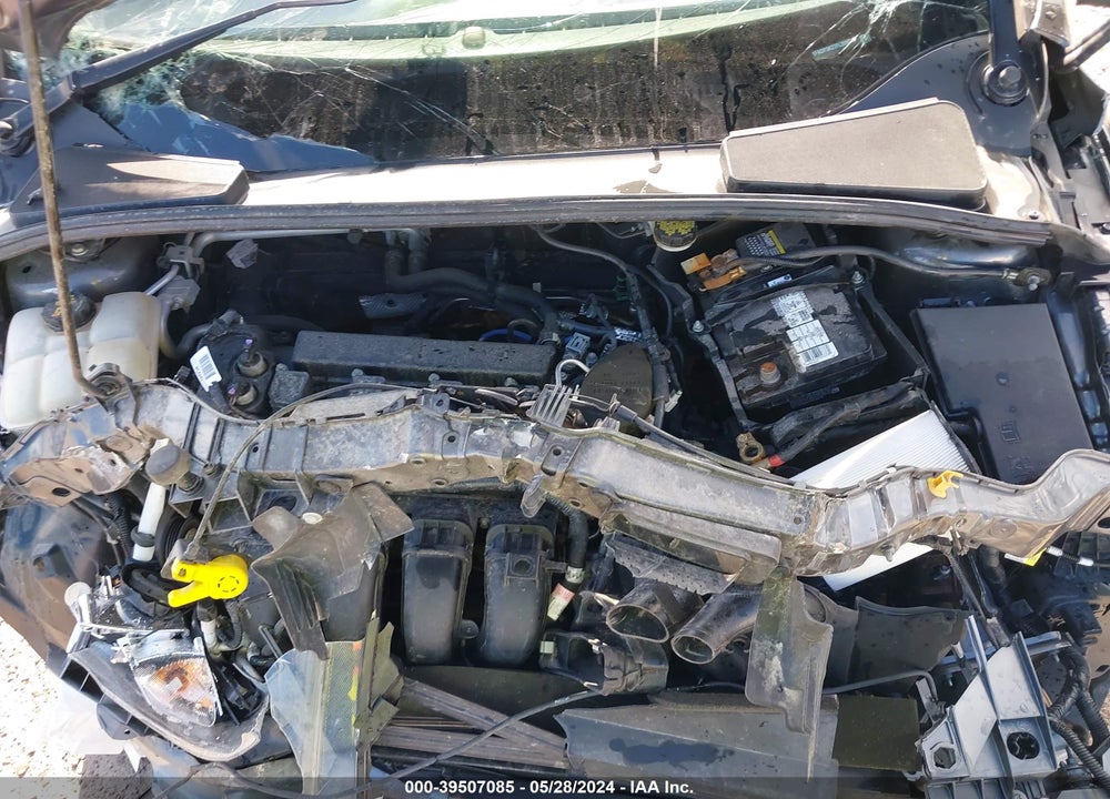 2015 FORD FOCUS SE VIN: 1FADP3K27FL209696