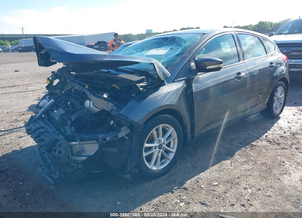 2015 FORD FOCUS SE VIN: 1FADP3K27FL209696