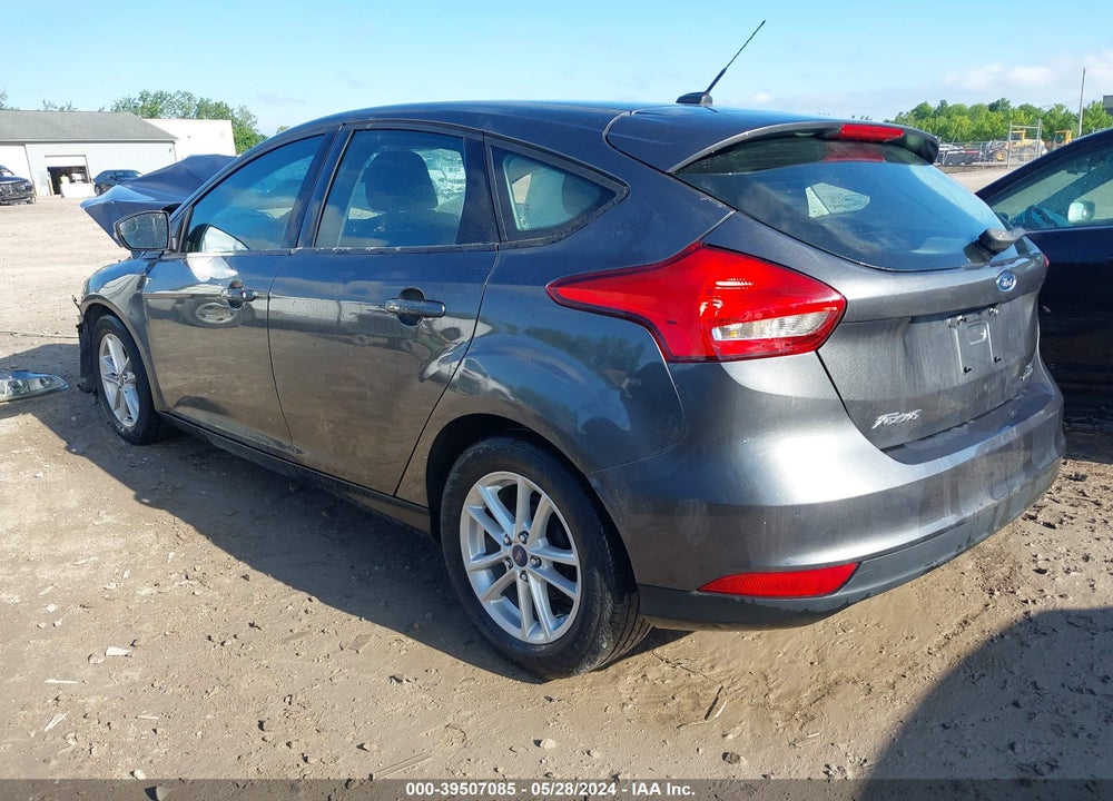 2015 FORD FOCUS SE VIN: 1FADP3K27FL209696
