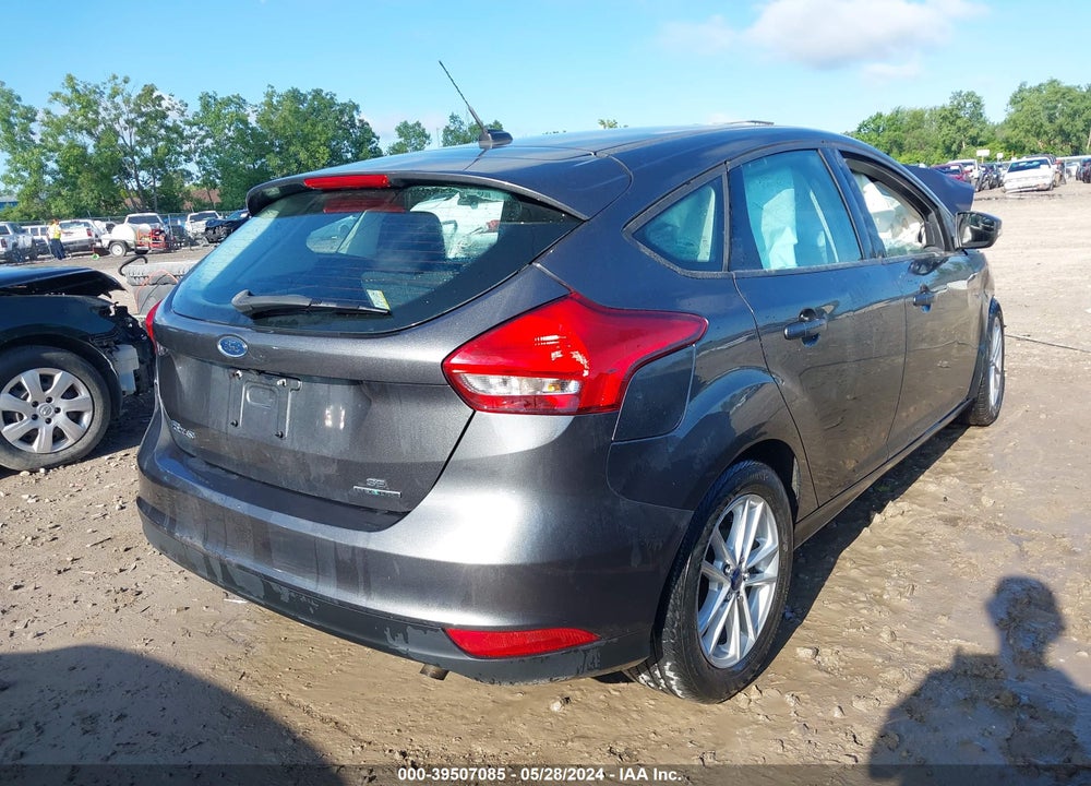 2015 FORD FOCUS SE VIN: 1FADP3K27FL209696