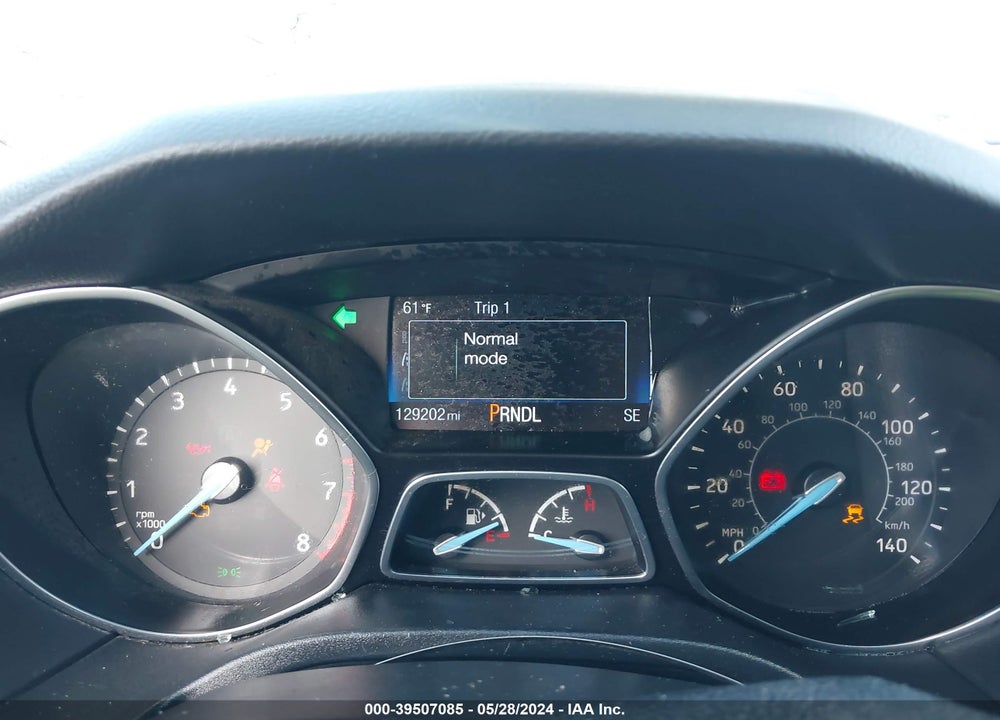 2015 FORD FOCUS SE VIN: 1FADP3K27FL209696