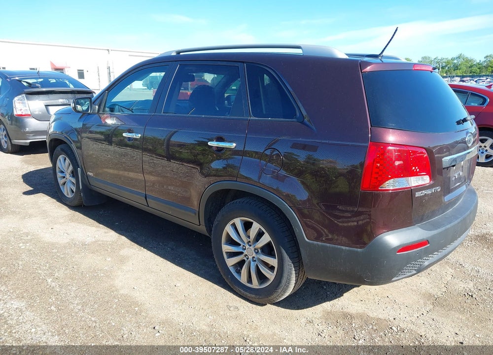 2011 KIA SORENTO LX V6 VIN: 5XYKTDA27BG133987
