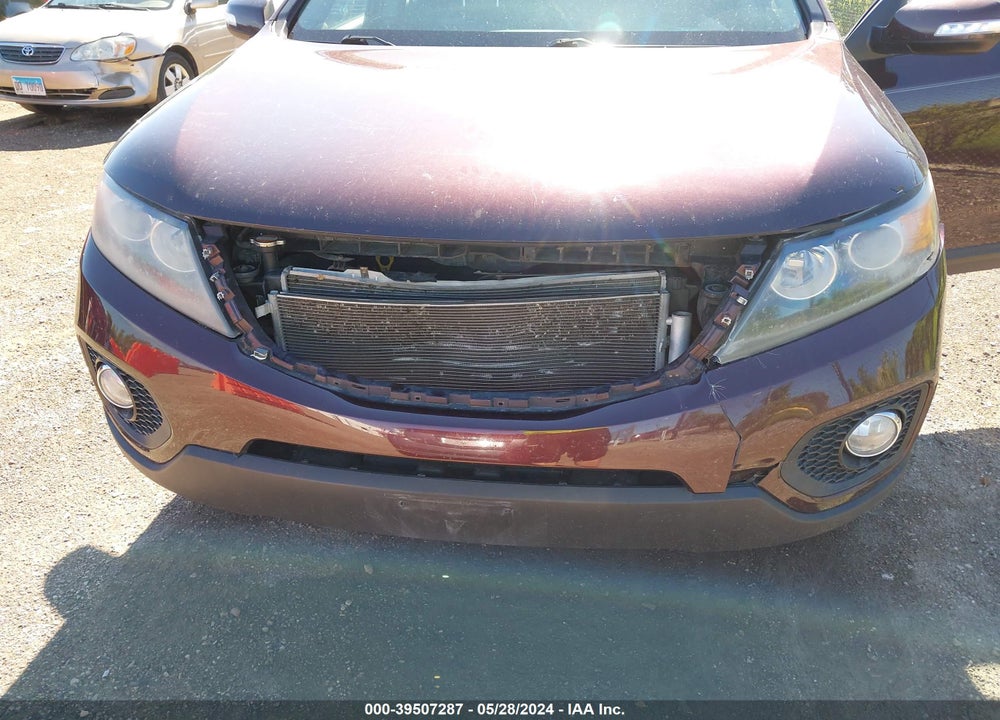 2011 KIA SORENTO LX V6 VIN: 5XYKTDA27BG133987