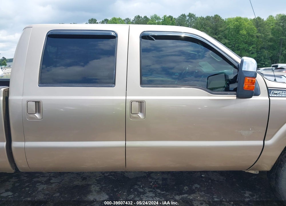 2011 FORD F-250 LARIAT VIN: 1FT7W2BT9BEA54418