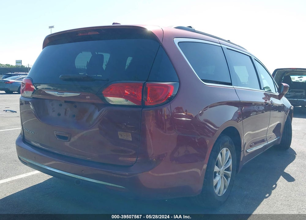 2017 CHRYSLER PACIFICA TOURING L VIN: 2C4RC1BG3HR709182