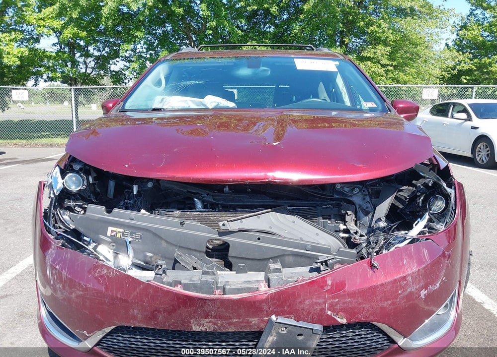 2017 CHRYSLER PACIFICA TOURING L VIN: 2C4RC1BG3HR709182