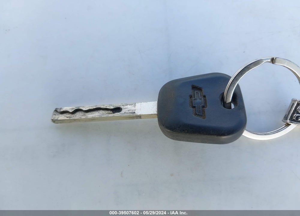2017 CHEVROLET SILVERADO 1500 2LT VIN: 1GCVKREC6HZ140956