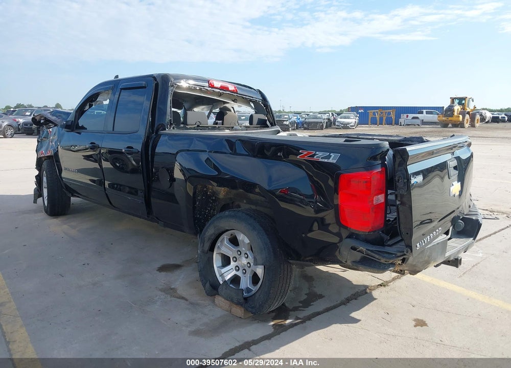 2017 CHEVROLET SILVERADO 1500 2LT VIN: 1GCVKREC6HZ140956