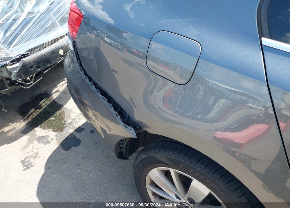 2015 VOLKSWAGEN JETTA 1.8T SE VIN: 3VWD17AJXFM300341