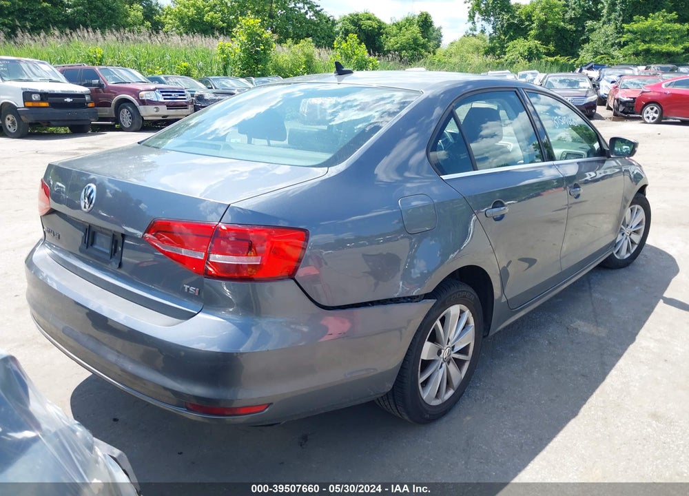 2015 VOLKSWAGEN JETTA 1.8T SE VIN: 3VWD17AJXFM300341