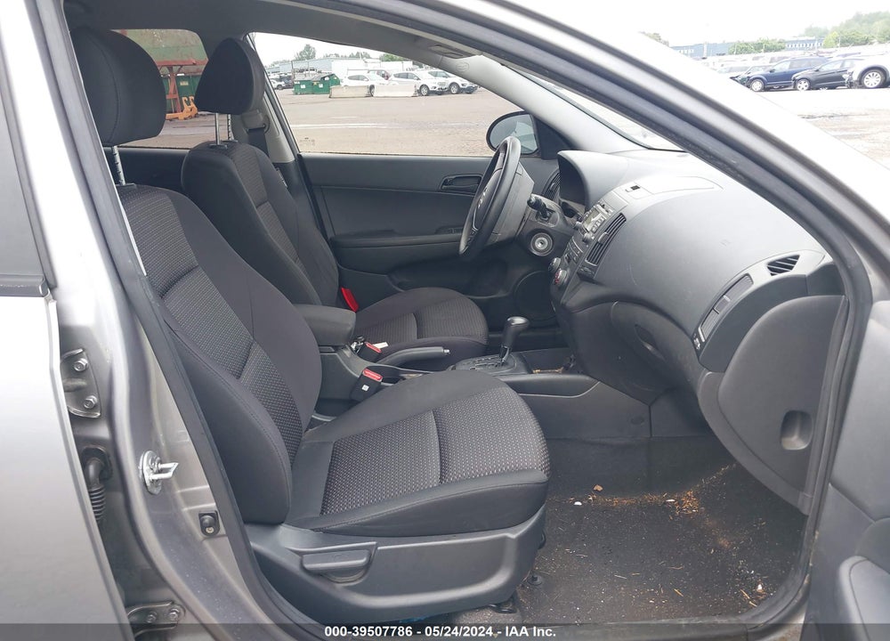 2011 HYUNDAI ELANTRA TOURING VIN: KMHDB8AE9BU110606