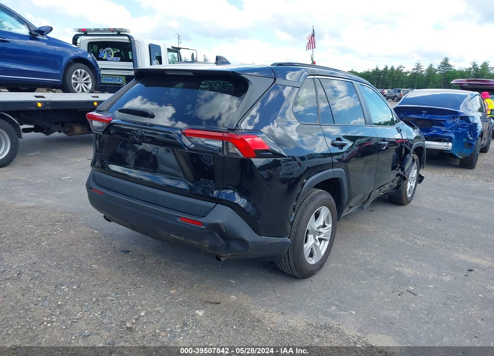 2021 TOYOTA RAV4 XLE VIN: 2T3P1RFV5MC192439