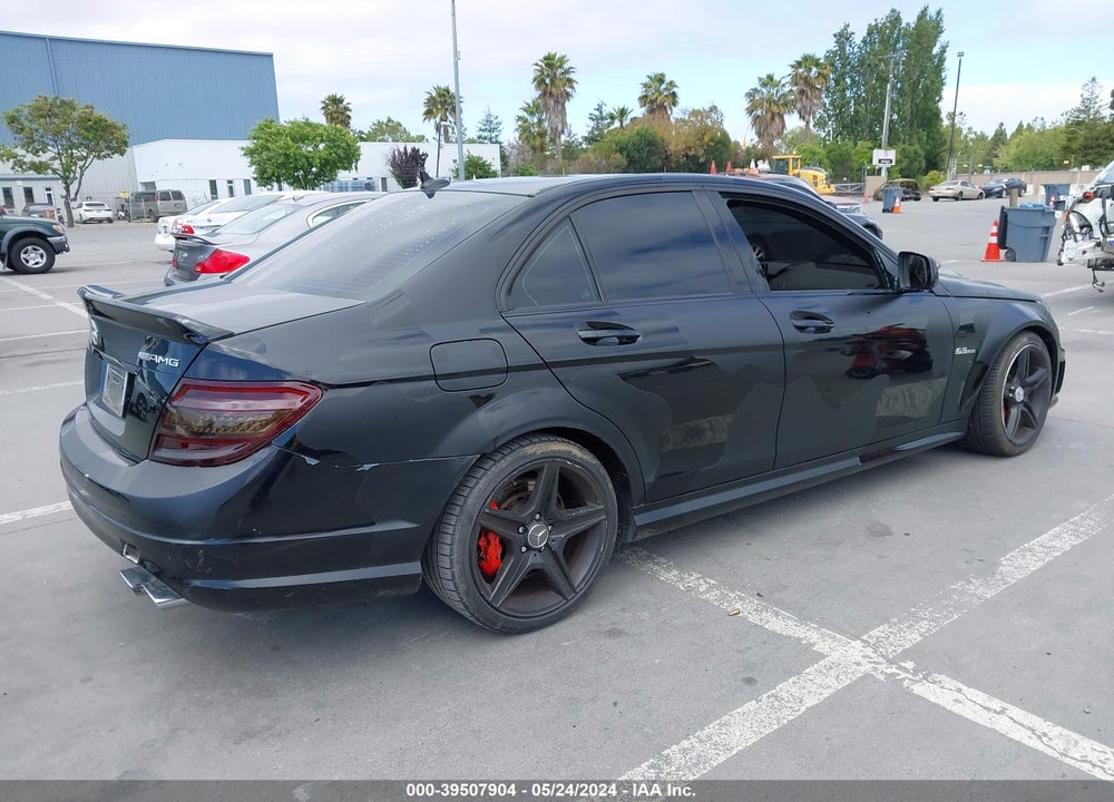 2008 MERCEDES-BENZ C 63 AMG VIN: WDDGF77X08F166218