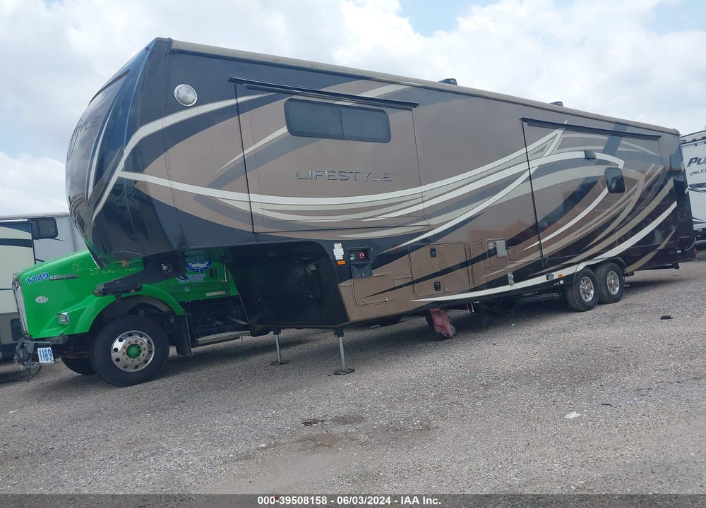 2015 LIFESTYLE EVERGREEN M-LS38RS VIN: 586LLF92XF2495735