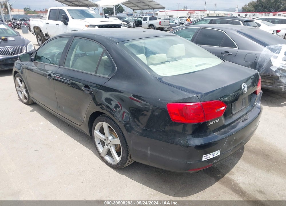 2011 VOLKSWAGEN JETTA 2.5L SE VIN: 3VWDZ7AJ2BM354512