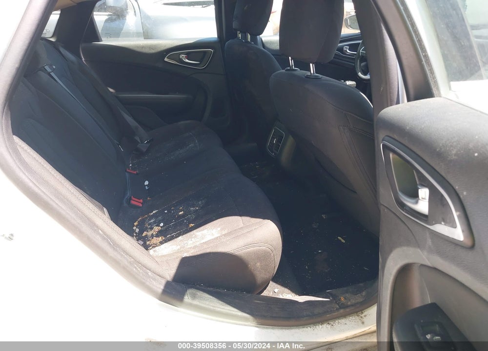 2015 CHRYSLER 200 LIMITED VIN: 1C3CCCAB5FN640713