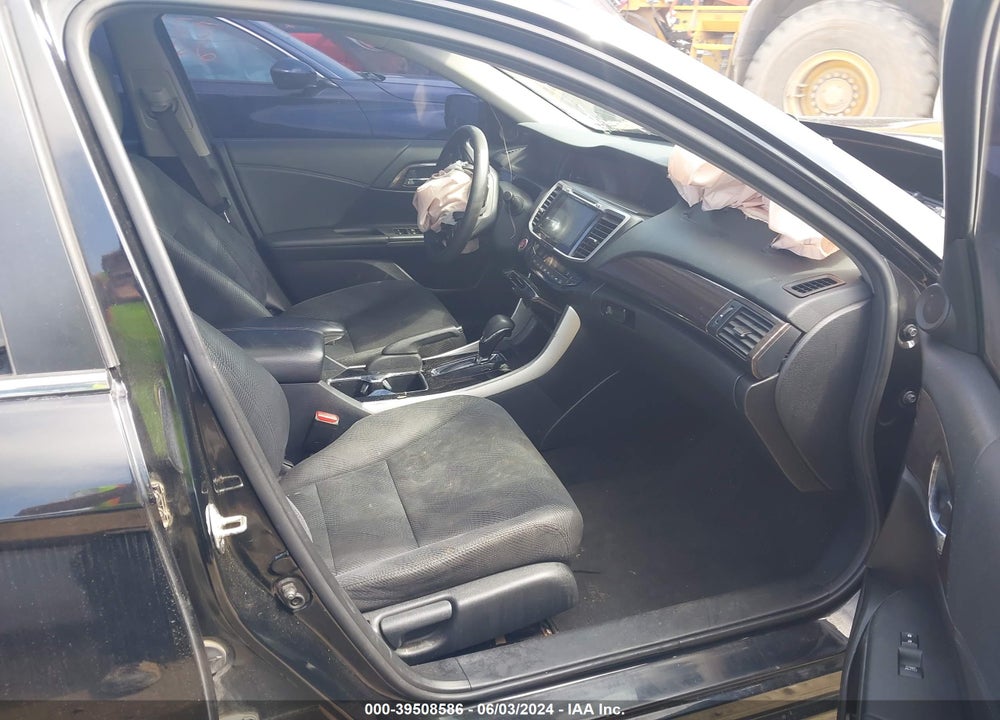 2017 HONDA ACCORD EX VIN: 1HGCR2F73HA171710