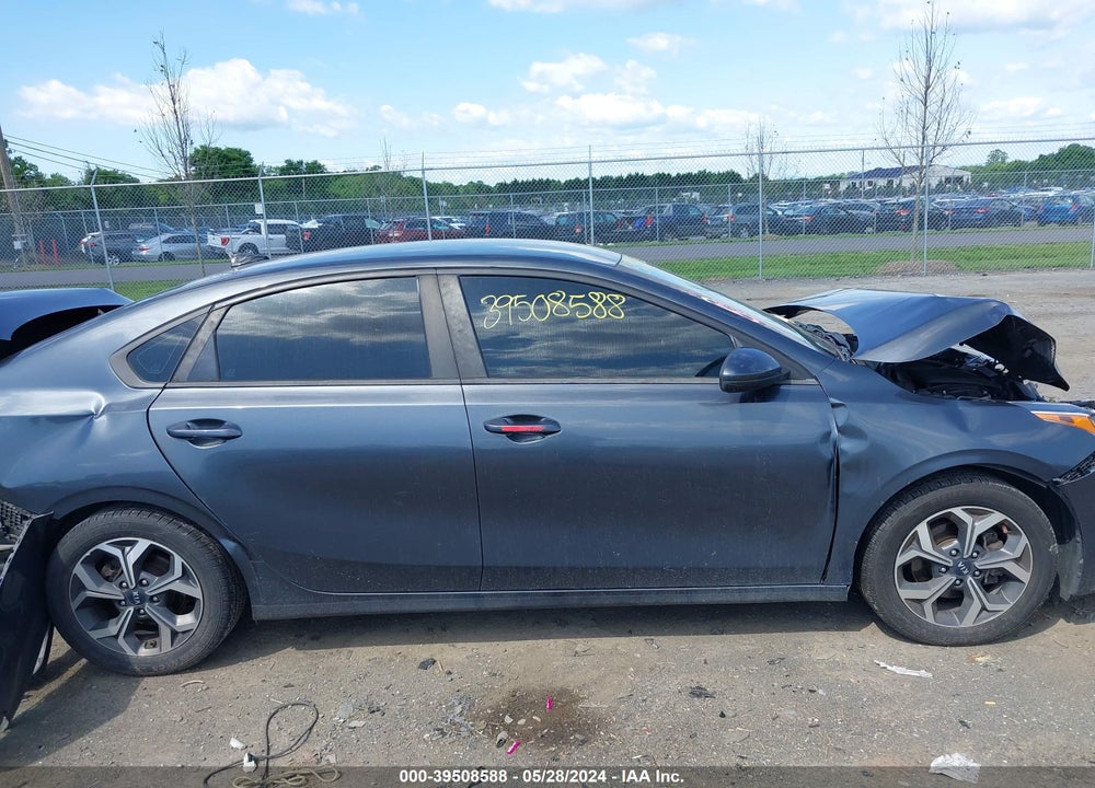 2019 KIA FORTE LXS VIN: 3KPF24AD2KE040622