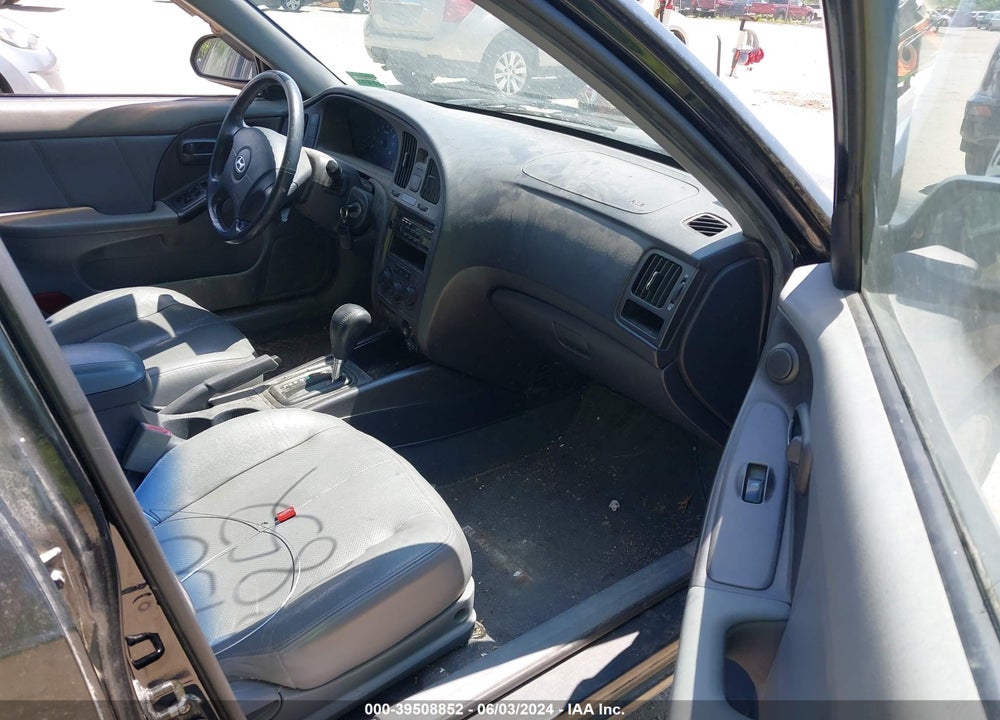 2005 HYUNDAI ELANTRA GLS/GT VIN: KMHDN56D15U136742