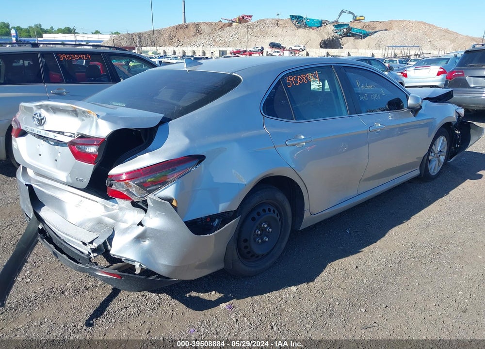 2021 TOYOTA CAMRY LE VIN: 4T1C11AKXMU408127
