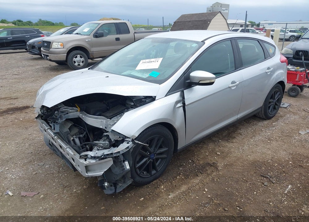2015 FORD FOCUS SE VIN: 1FADP3K25FL301342