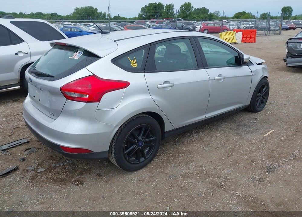 2015 FORD FOCUS SE VIN: 1FADP3K25FL301342