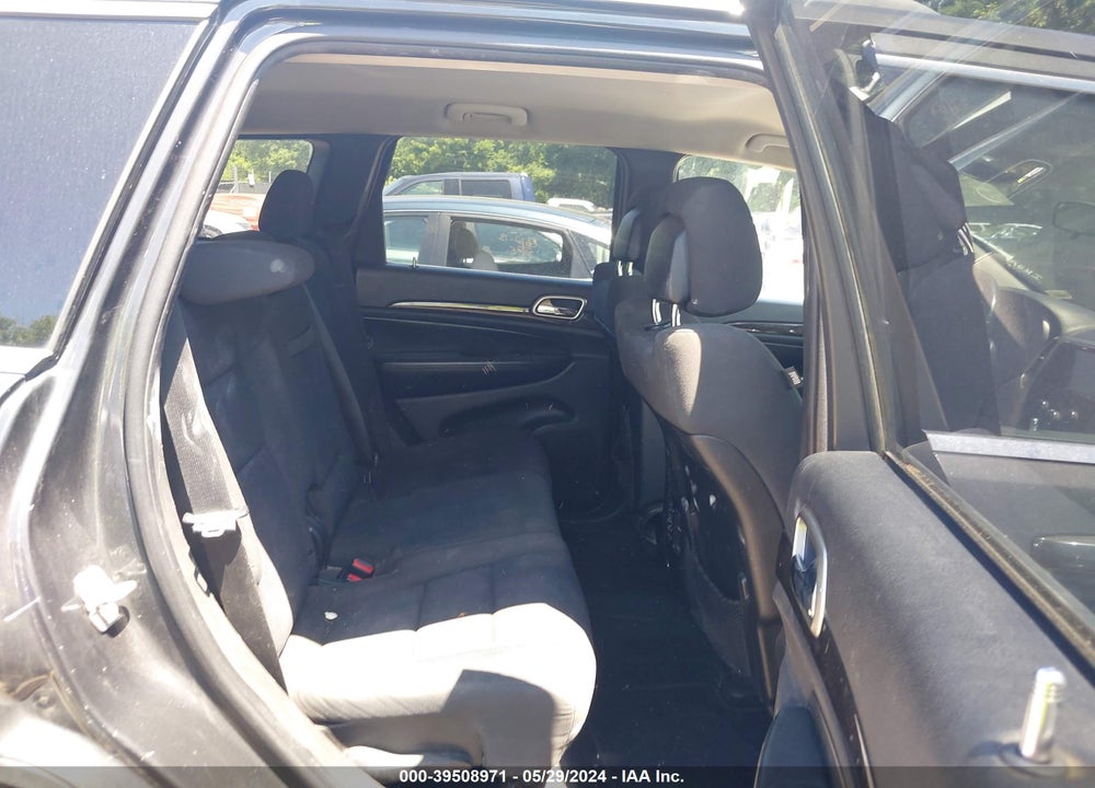 2011 JEEP GRAND CHEROKEE LAREDO VIN: 1J4RR4GG8BC608884