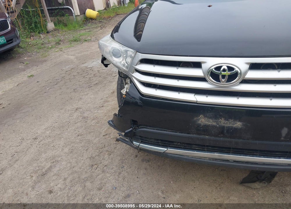 2012 TOYOTA HIGHLANDER SE V6 VIN: 5TDBK3EH0CS117842