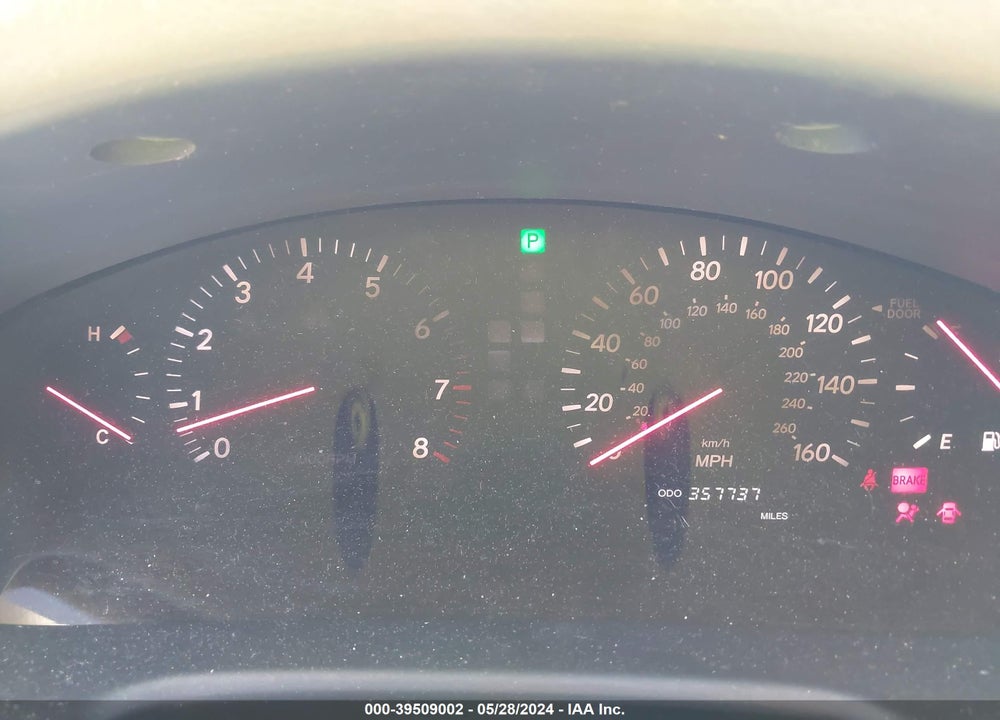 2002 LEXUS LS 430 VIN: JTHBN30F720081418