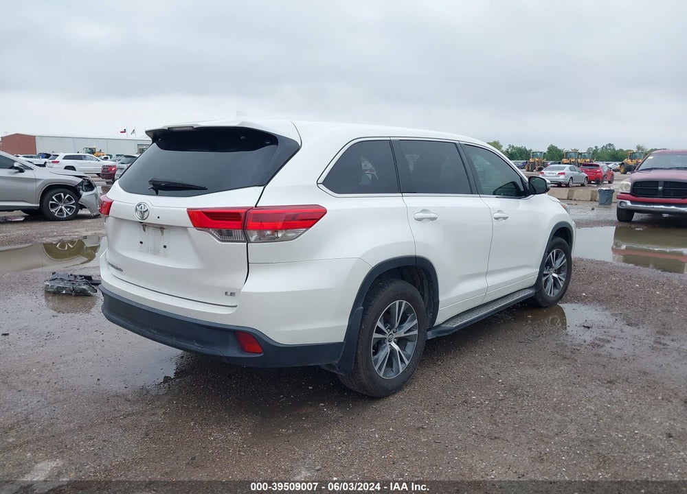 2017 TOYOTA HIGHLANDER LE PLUS VIN: 5TDZZRFH0HS226627