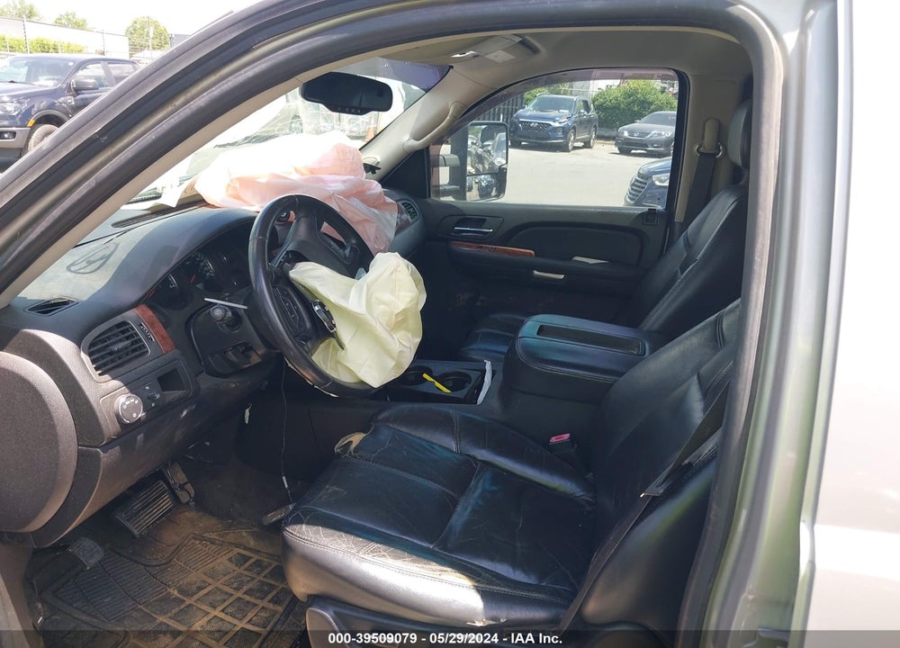 2007 CHEVROLET TAHOE LT VIN: 1GNFC13J67J378332