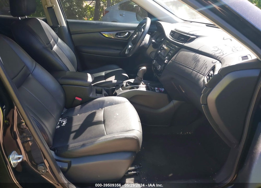 2017 NISSAN ROGUE SV VIN: KNMAT2MV8HP526165