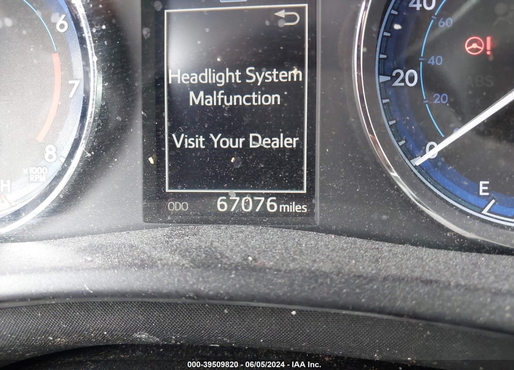 2017 TOYOTA COROLLA SE VIN: 5YFBURHEXHP695655