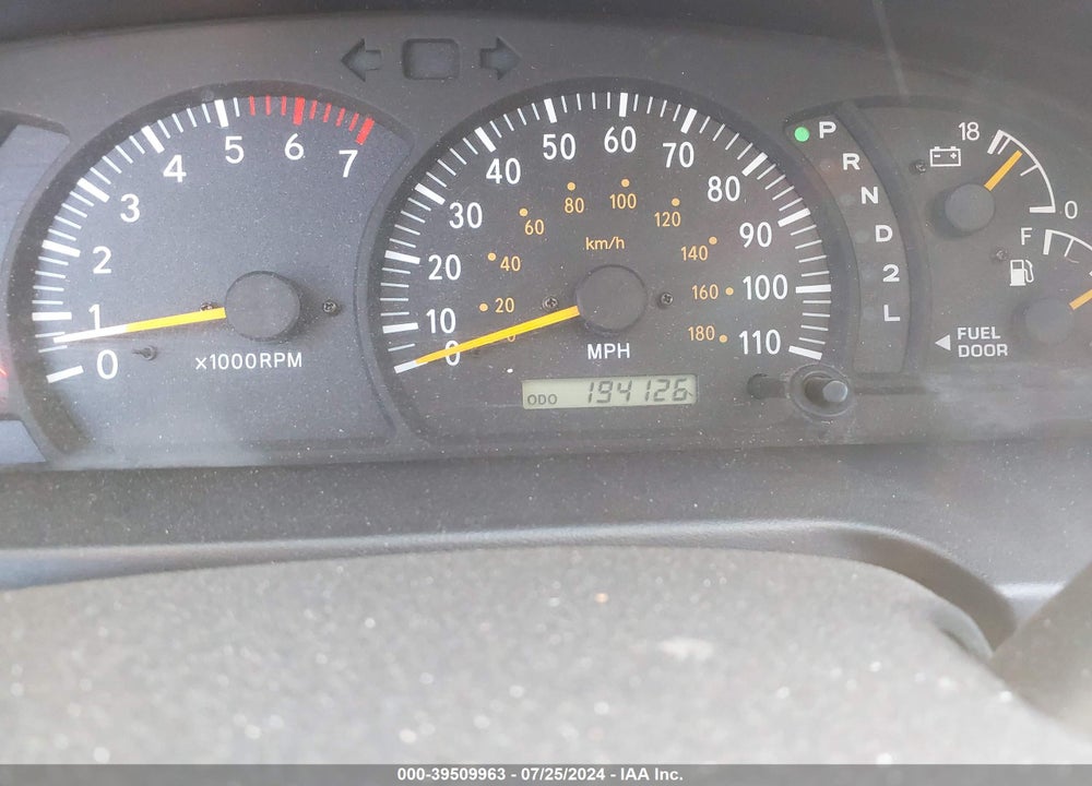 2004 TOYOTA TUNDRA LIMITED V8 VIN: 5TBET38144S446661