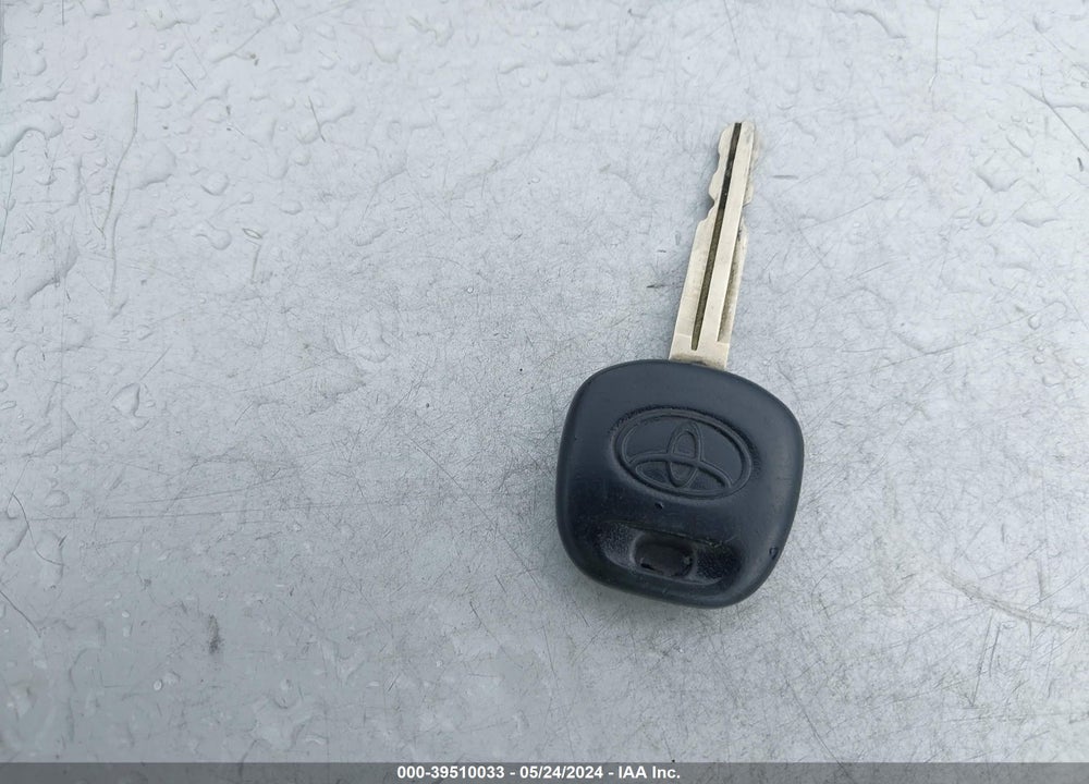 2000 TOYOTA SIENNA XLE VIN: 4T3ZF13CXYU248250