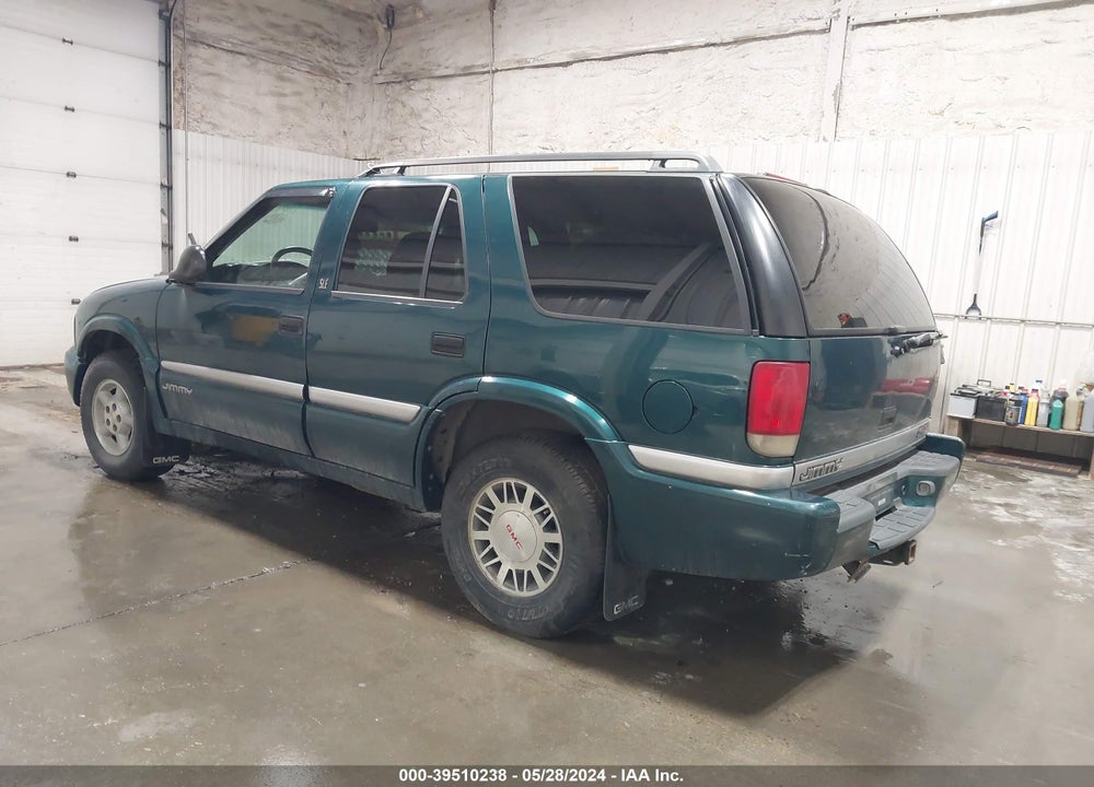 1998 GMC JIMMY SLE VIN: 1GKDT13W8W2557013