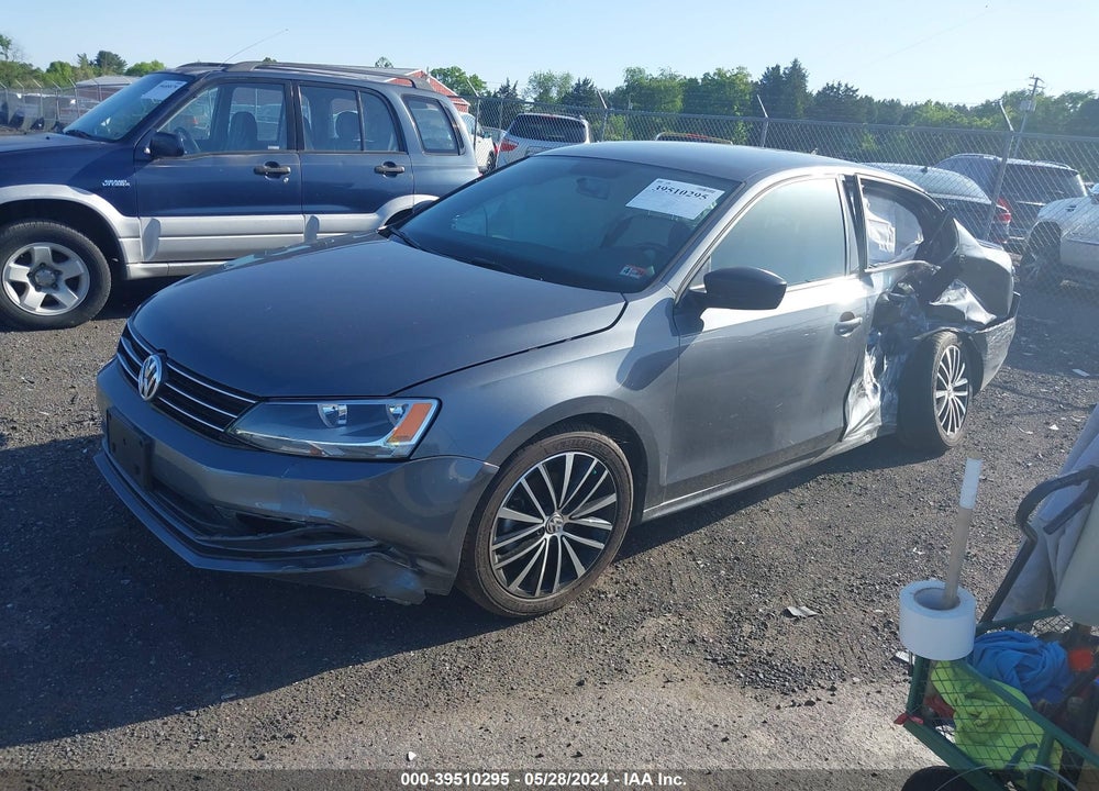 2015 VOLKSWAGEN JETTA 1.8T SPORT VIN: 3VWD17AJ7FM402003