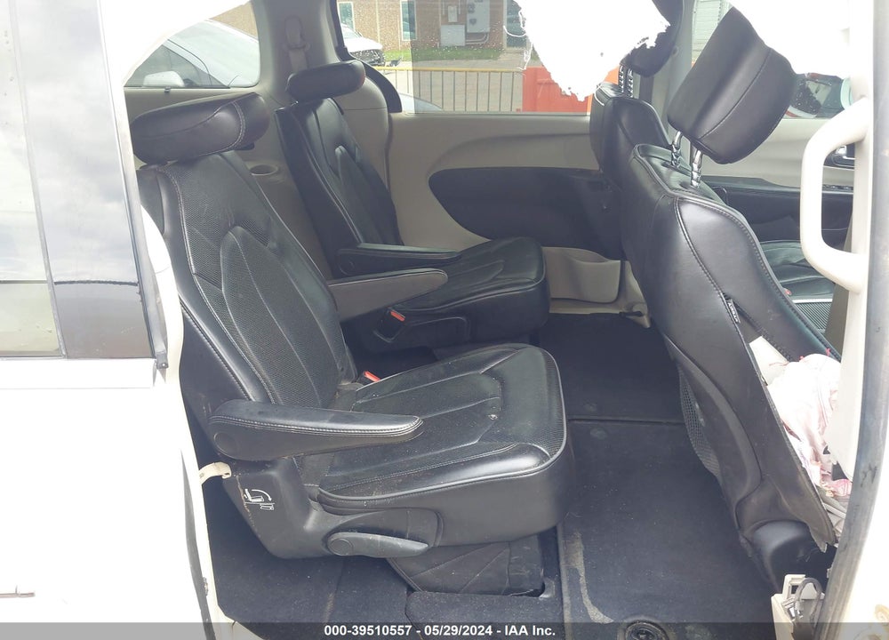 2019 CHRYSLER PACIFICA LIMITED VIN: 2C4RC1GG2KR737670