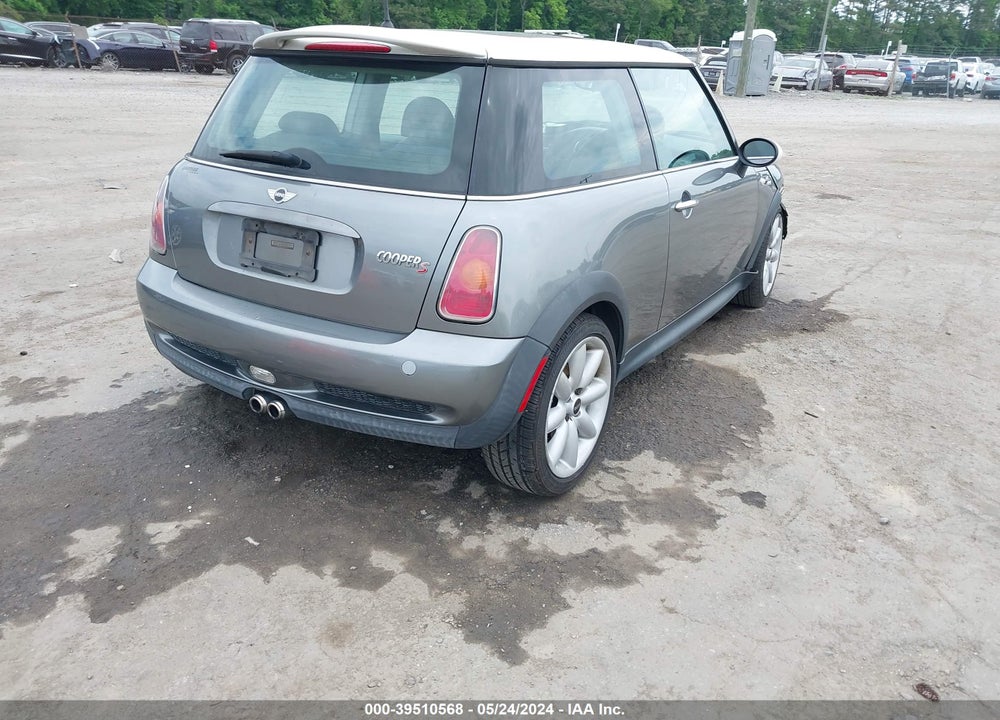 2003 MINI COOPER S VIN: WMWRE33413TD69512