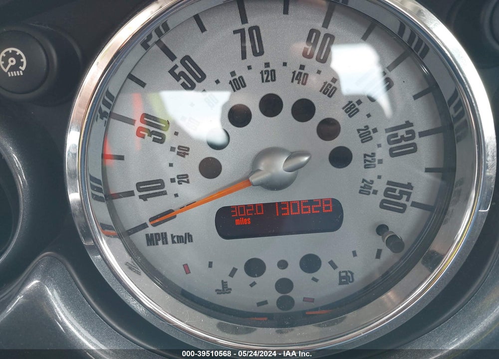 2003 MINI COOPER S VIN: WMWRE33413TD69512