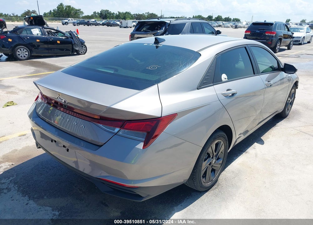 2021 HYUNDAI ELANTRA SEL VIN: KMHLM4AG3MU123631