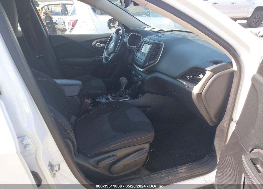 2015 JEEP CHEROKEE LATITUDE VIN: 1C4PJMCB5FW699437