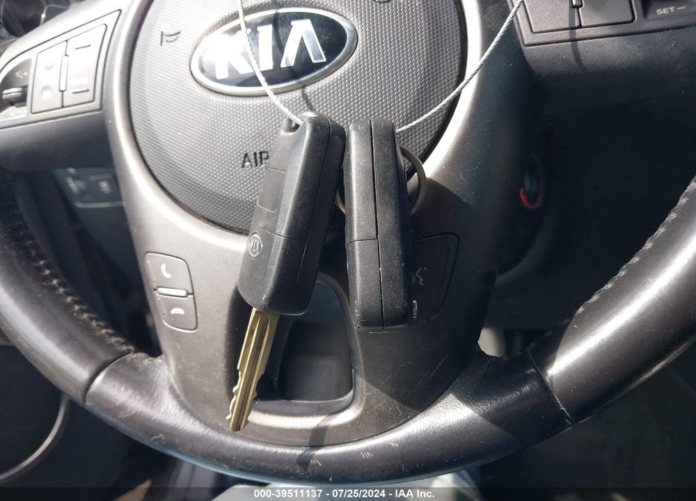 2013 KIA SOUL VIN: KNDJT2A61D7536561
