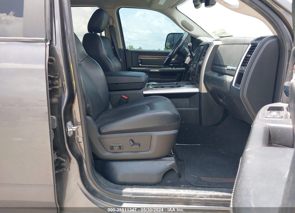 2017 RAM 2500 LAIE MEGA CAB 4X4 6'4 BOX VIN: 3C6UR5NL5HG591190