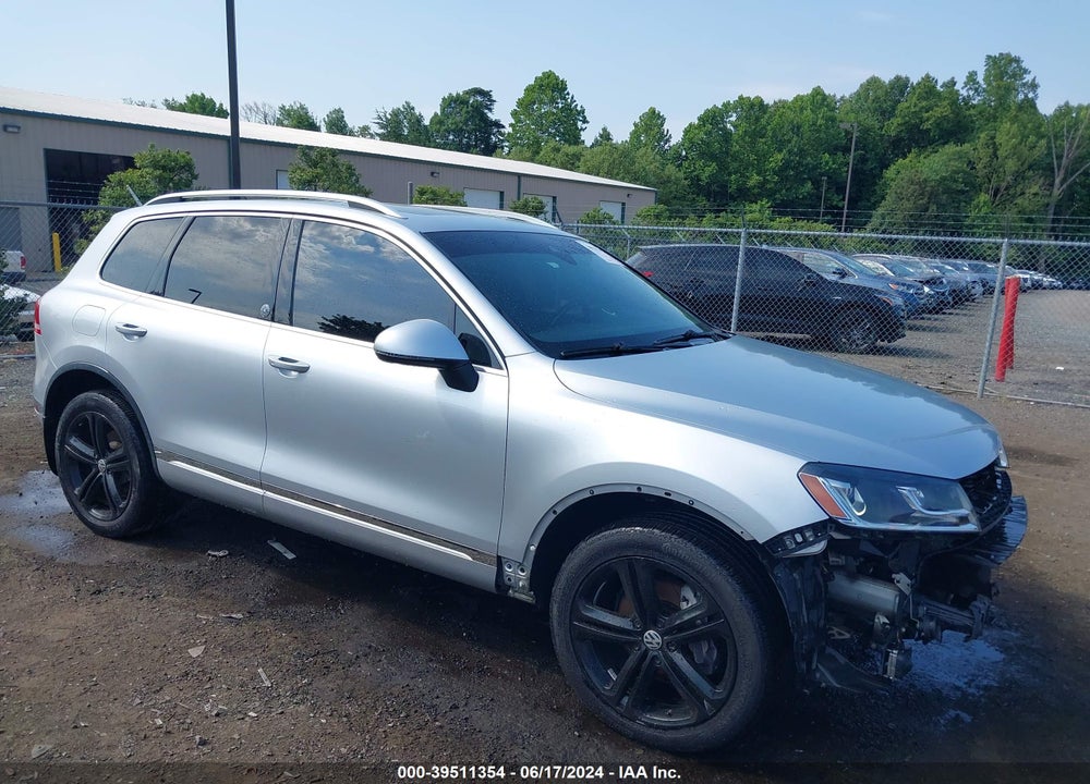 2017 VOLKSWAGEN TOUAREG V6 WOLFSBURG EDITION VIN: WVGRF7BPXHD000046