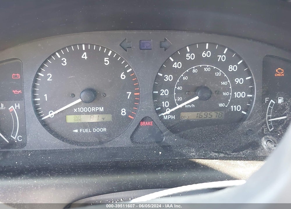 2002 TOYOTA COROLLA LE VIN: 1NXBR12EX2Z568079