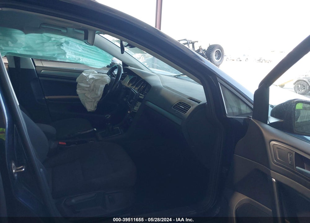 2018 VOLKSWAGEN GOLF SPORTWAGEN TSI S VIN: 3VW717AU2JM765924