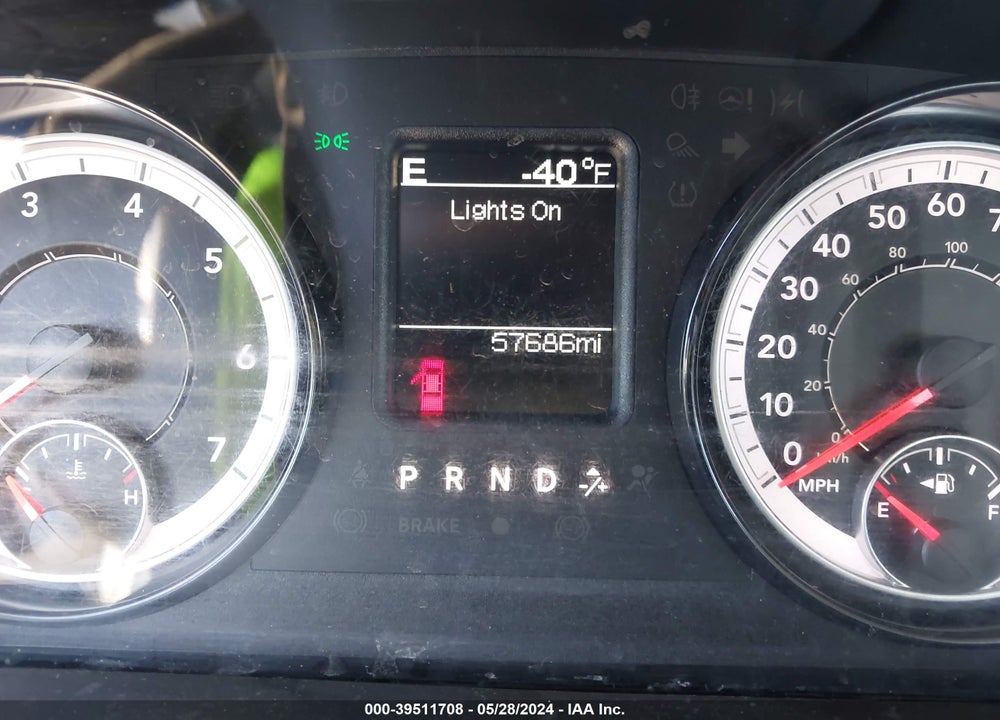 2021 RAM 1500 CLASSIC TRADESMAN REGULAR CAB 4X2 8' BOX VIN: 3C6JR6DG0MG536007