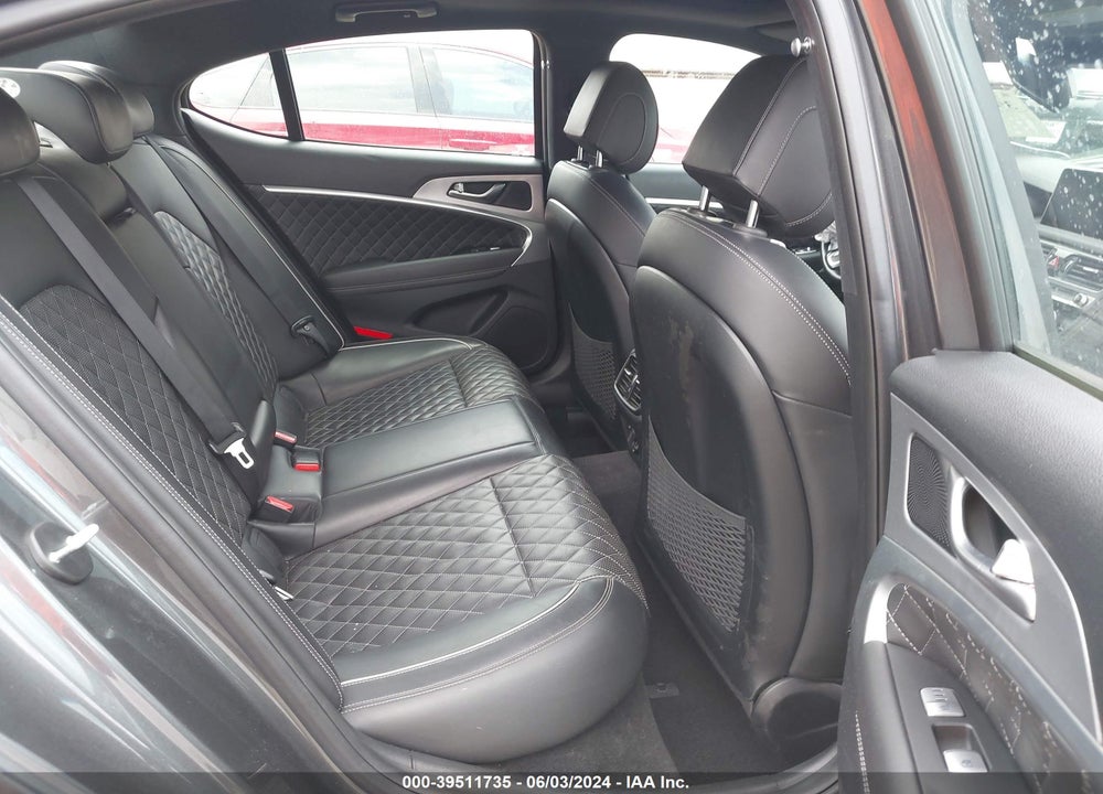 2020 GENESIS G70 2.0T RWD VIN: KMTG44LA0LU055576