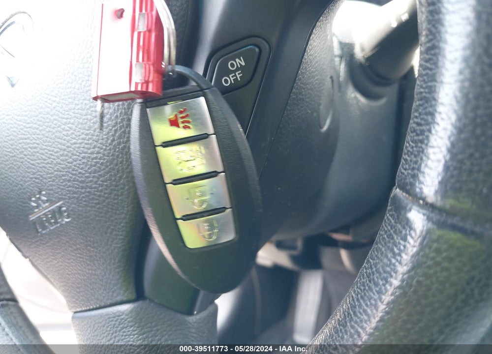 2011 INFINITI G25X VIN: JN1DV6AR4BM450817